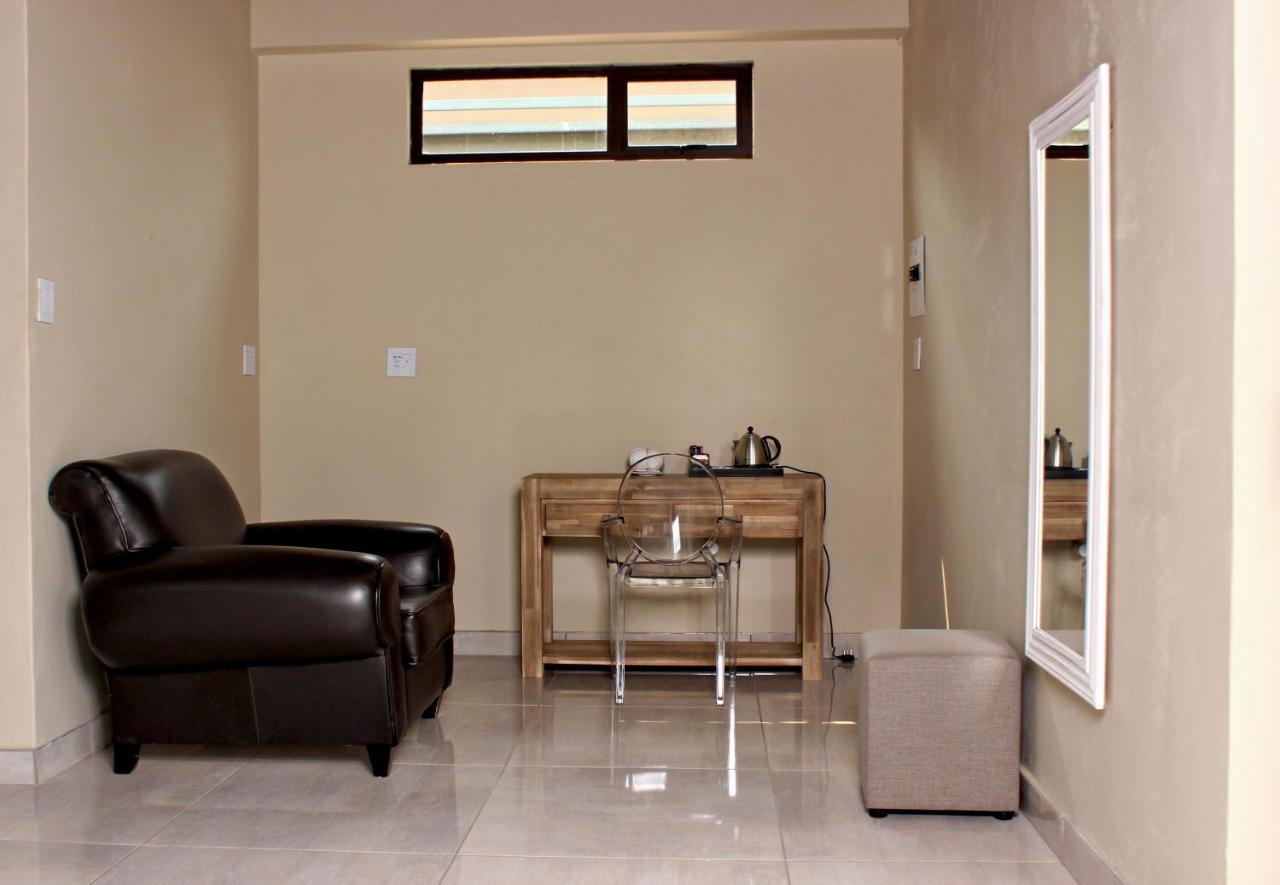 Zoe Bush Lodge Pretoria Ngoại thất bức ảnh